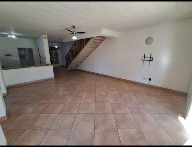 3 BEDROOM DUPLEX FOR SALE IN BRACKENHURST